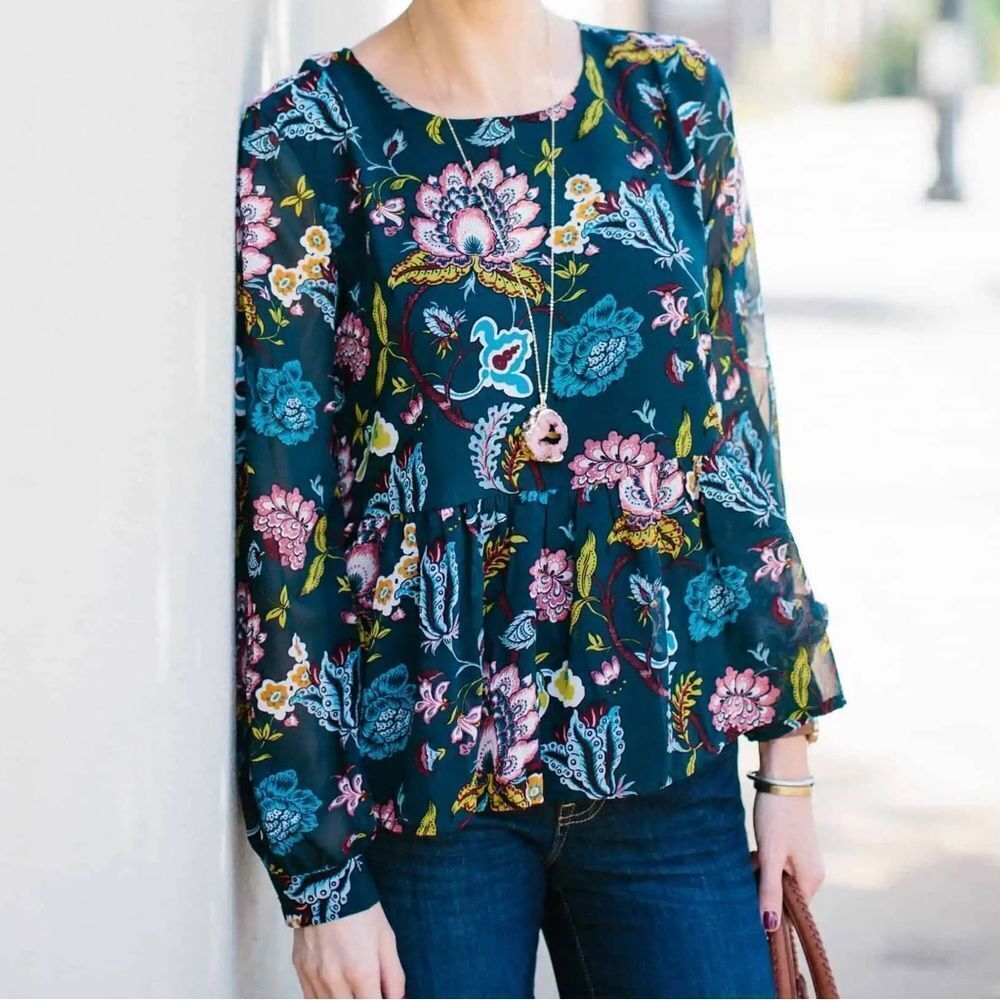 Ann Taylor LOFT Teal Floral Peplum Blouse, Size Small.
